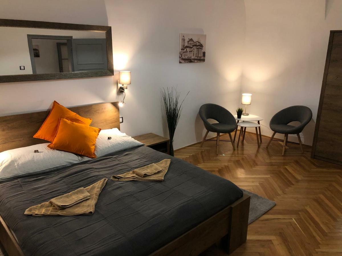 Pr Apartman Έγκερ Εξωτερικό φωτογραφία
