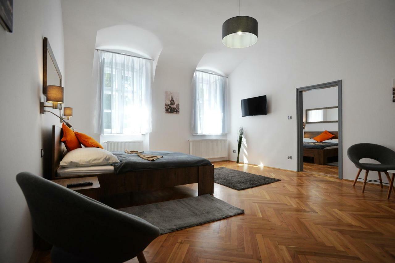 Pr Apartman Έγκερ Εξωτερικό φωτογραφία