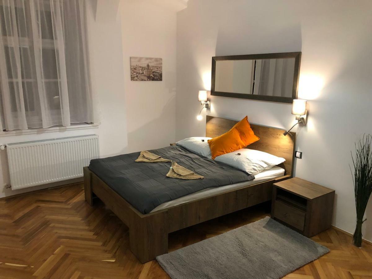 Pr Apartman Έγκερ Εξωτερικό φωτογραφία